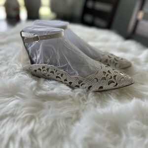 Imagine Vince Camuto Women's Garyn Ballet Flat size 7